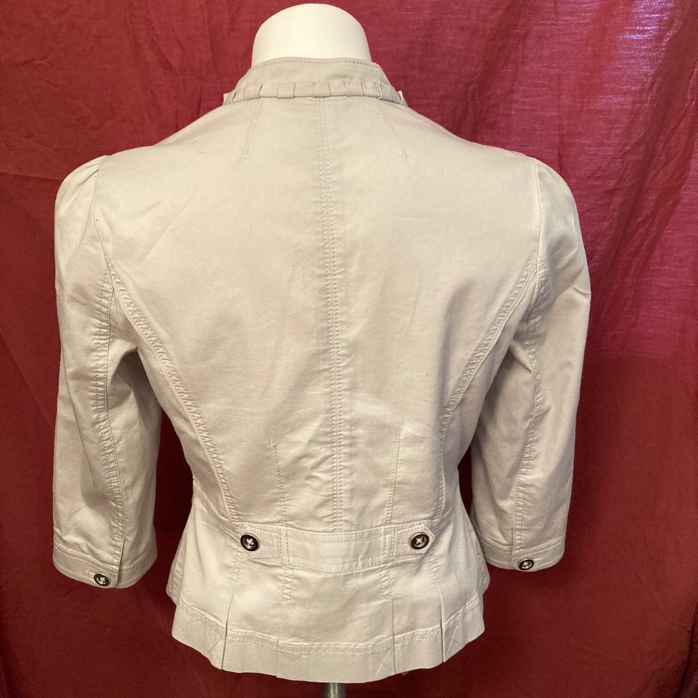 LAST CHANCE! White House Black Market Beige Jacket - Picture 2 of 9